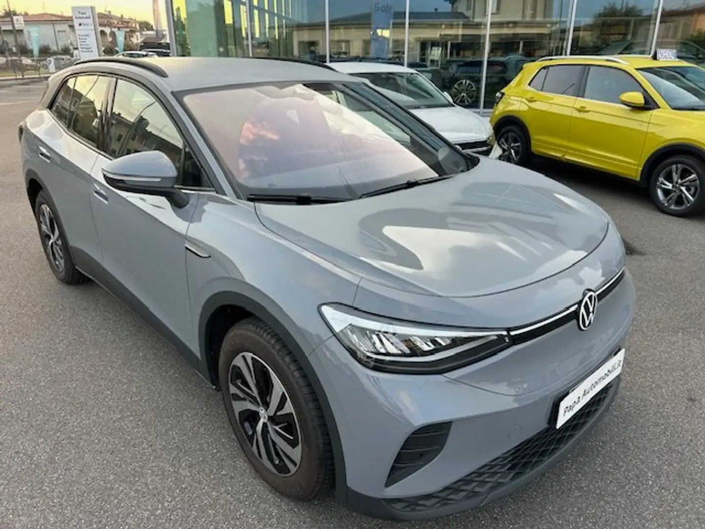 Volkswagen ID.4 52 kWh Pure Performance 170cv Grigio - 2