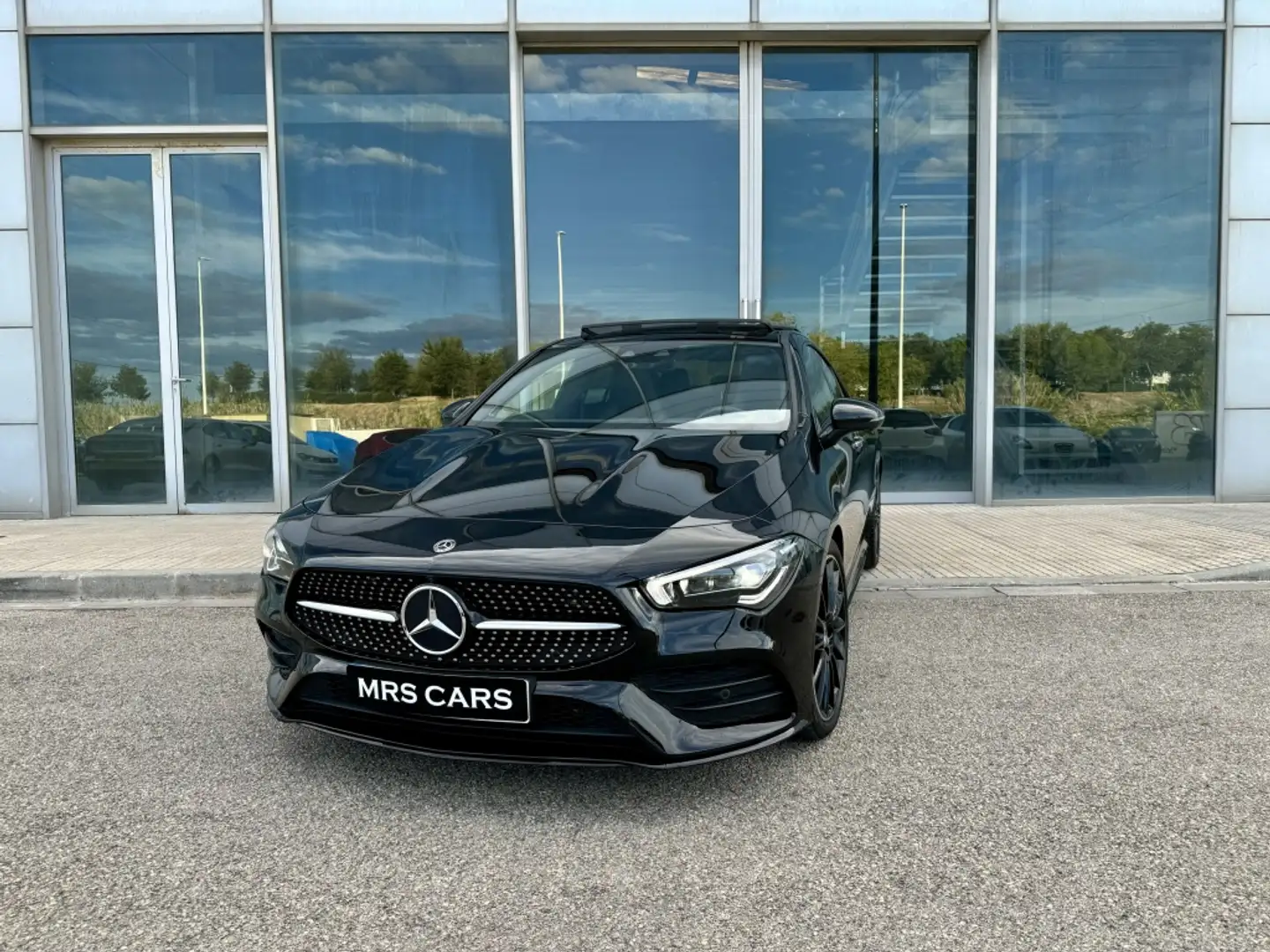 Mercedes-Benz CLA 200 7G-DCT Negro - 1