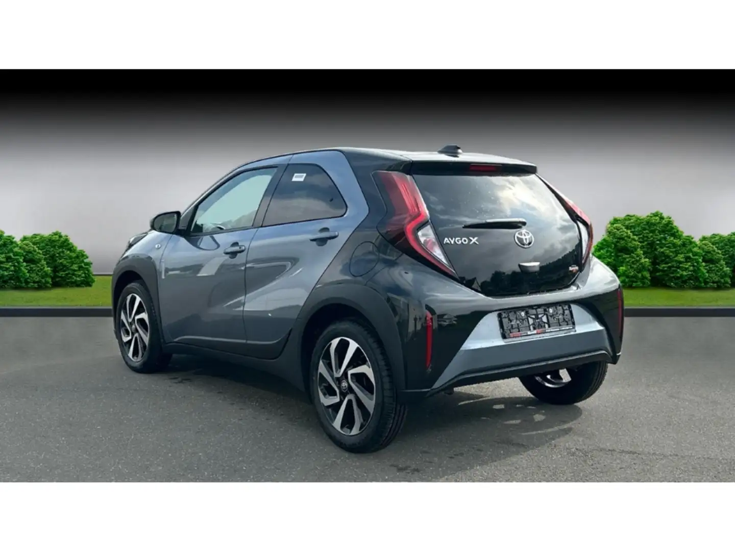 Toyota Aygo X 1.0 Team Deutschland Kamera+uvm. Grijs - 2