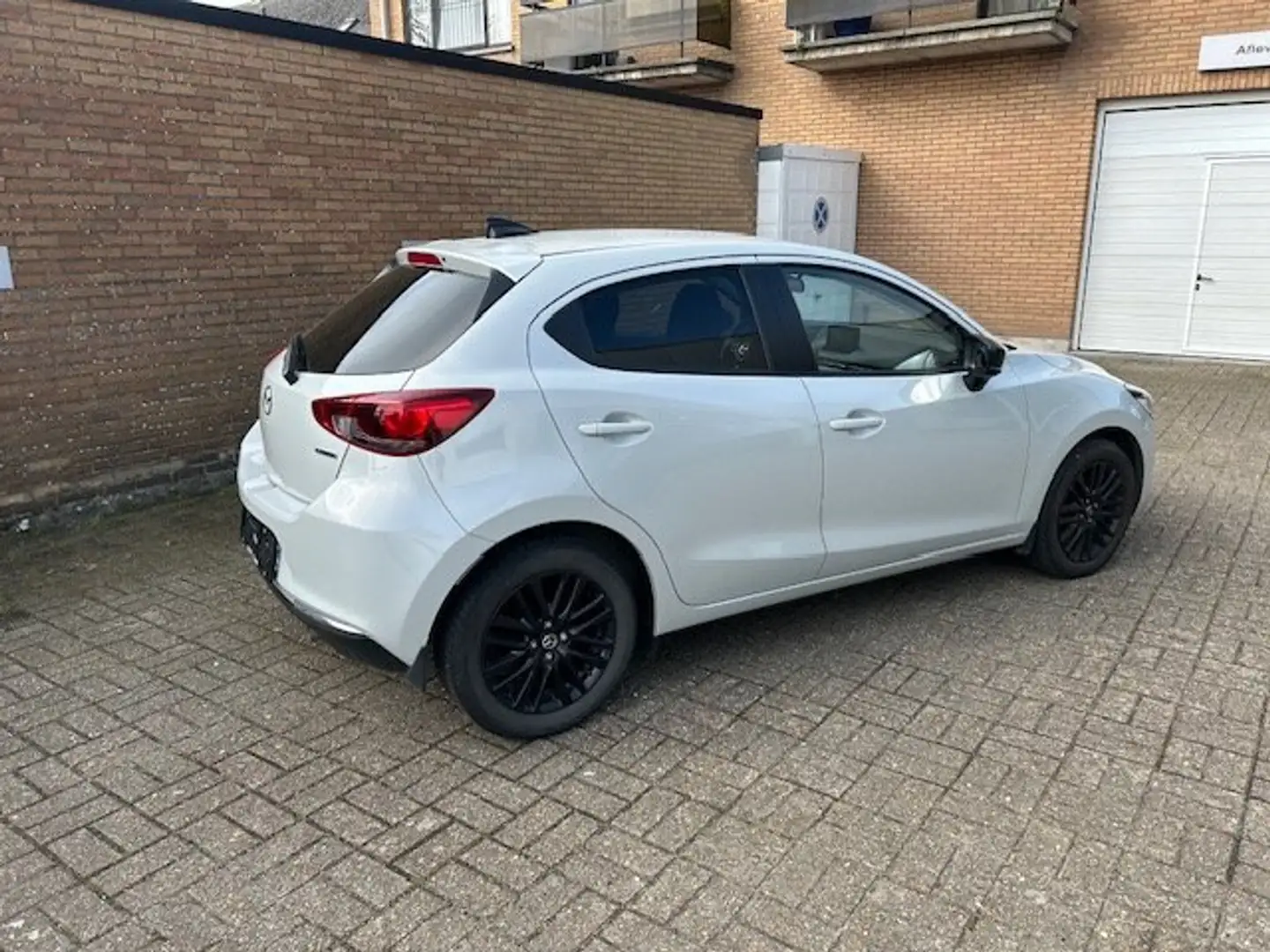 Mazda 2 1.5i e-Skyactiv-G MHEV Skycruise Gris - 2