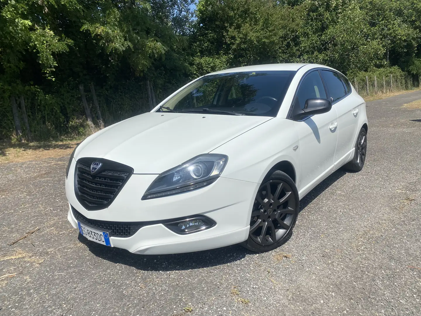 Lancia Delta 1.6 mjt S by Momodesign 120cv dpf White - 1