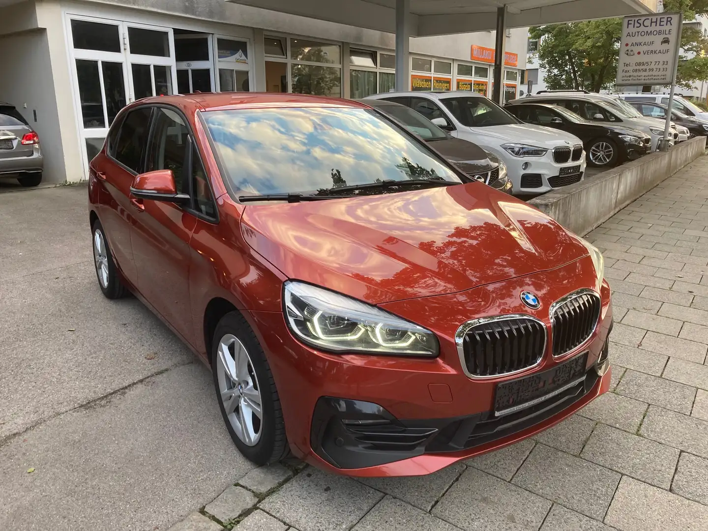 BMW 218 d Active Tour xDr Sport Line+Navi/LED/Kamera/SHZ+ Orange - 1