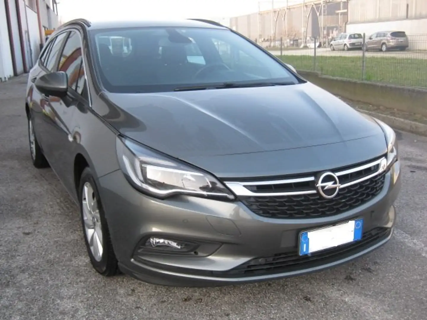 Opel Astra 1.6 CDTI 110CV S&S Business MT6 Motore Rotto Grigio - 2