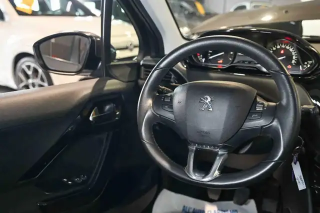 Peugeot 208 view 21