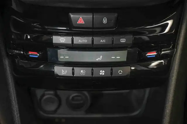 Peugeot 208 view 20