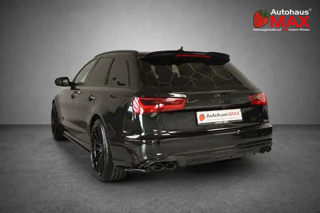 Audi A6 Avant view 3