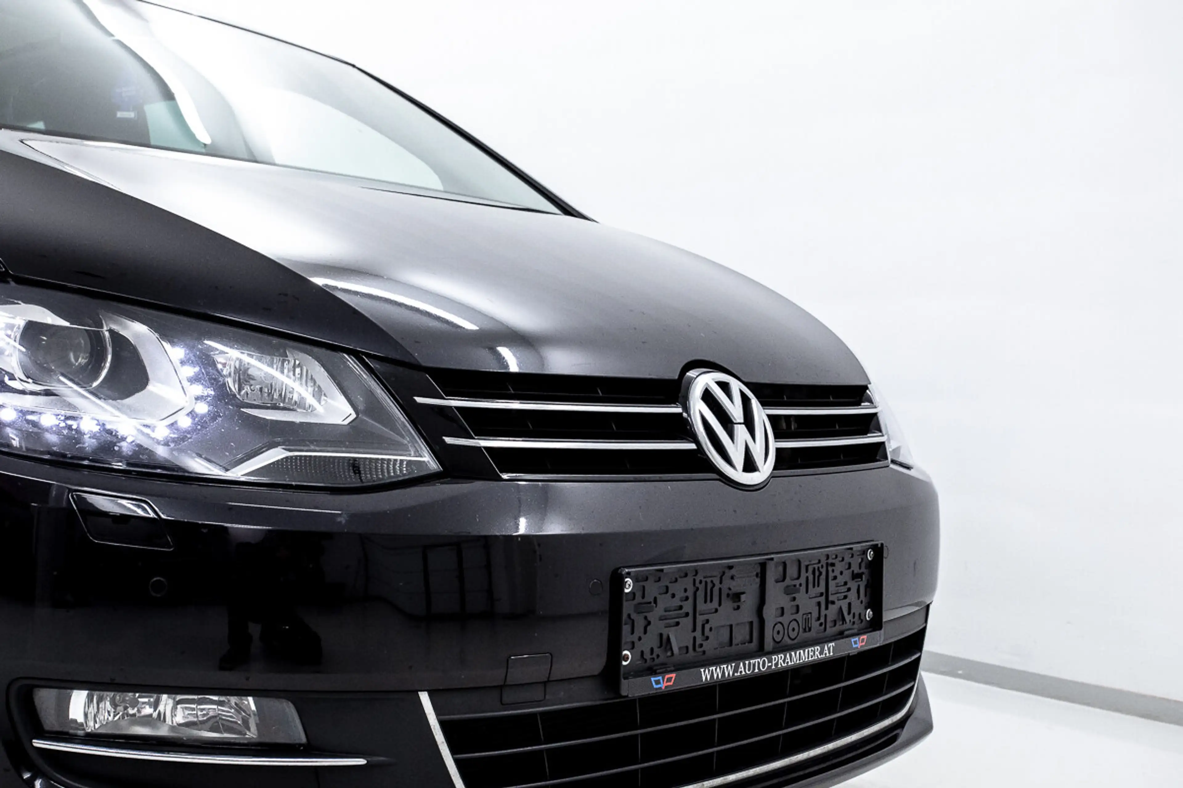 Volkswagen Sharan Highline BMT 2,0 TSI DSG | AHK | Sky | Leder — photo 4