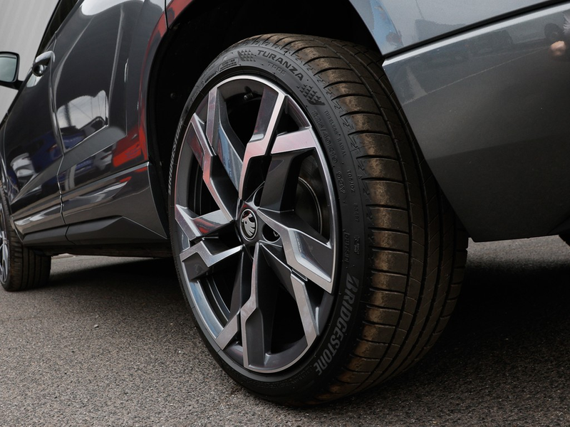 Skoda Karoq 1.5 TSI DSG Spotline AHK/Navi/RFK — photo 5