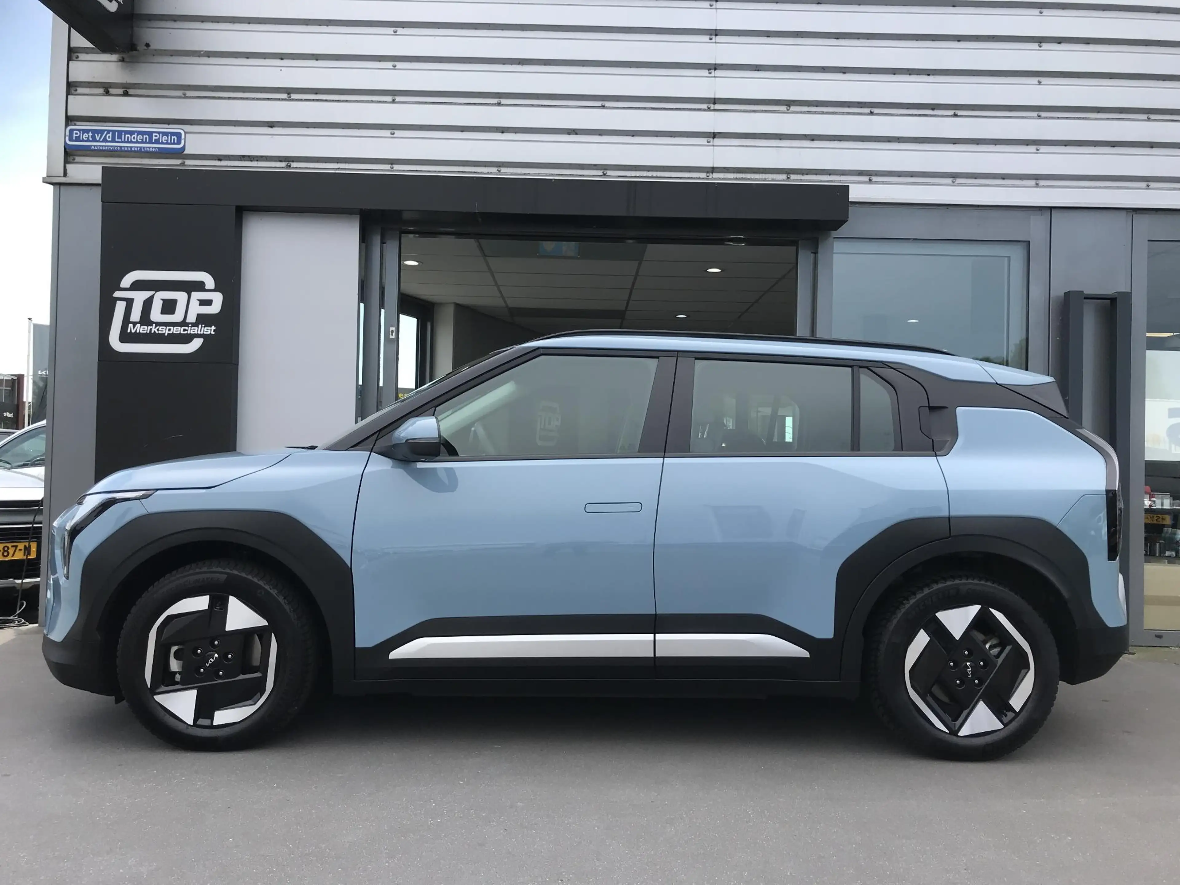 Kia EV3 Air 58.3 kWh 7 JAAR GARANTIE — photo 2
