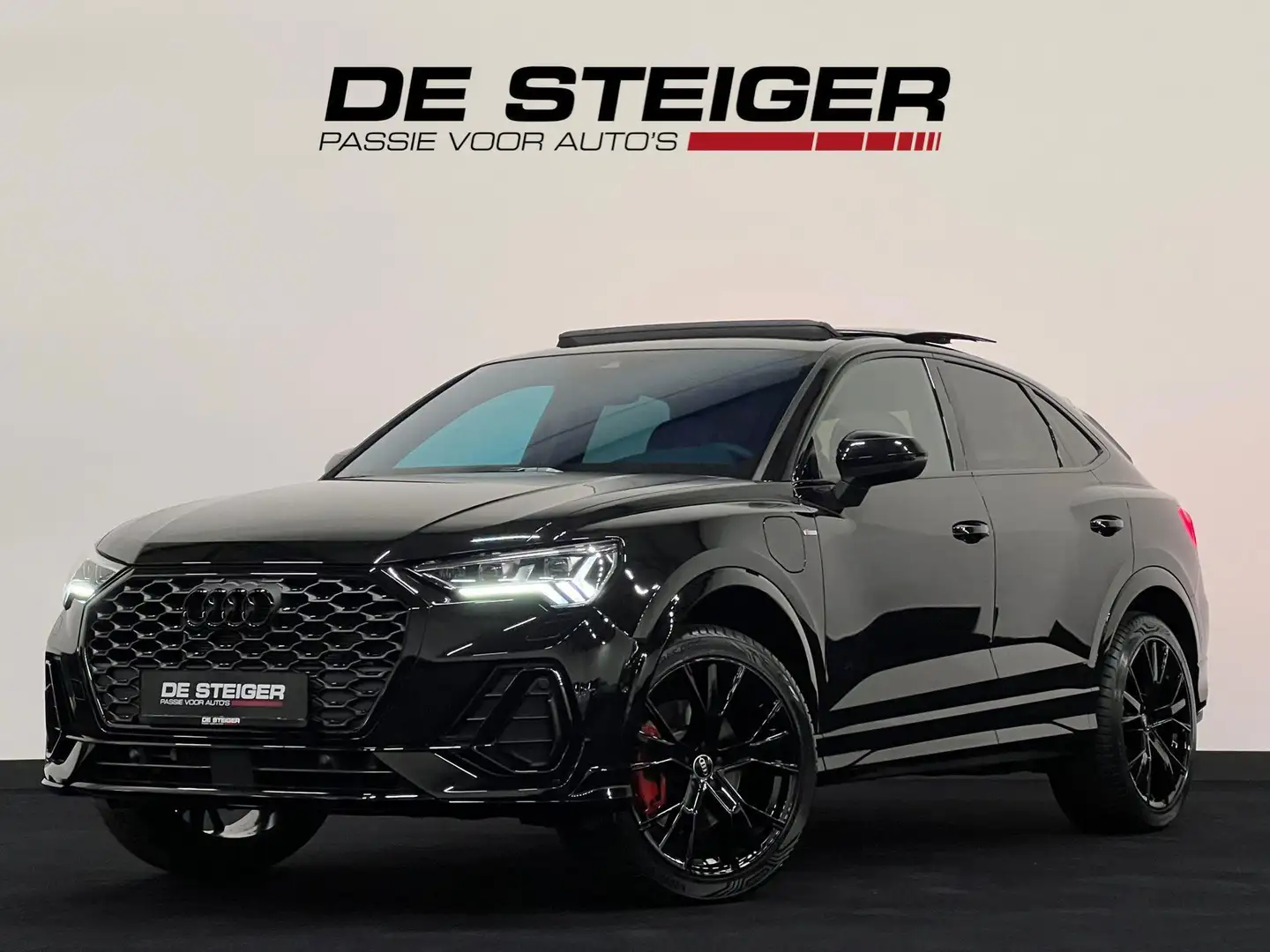 Audi Q3 Sportback 45 TFSI e RSQ3 ACC Pano Keyless Sfeer Bl Nero - 1