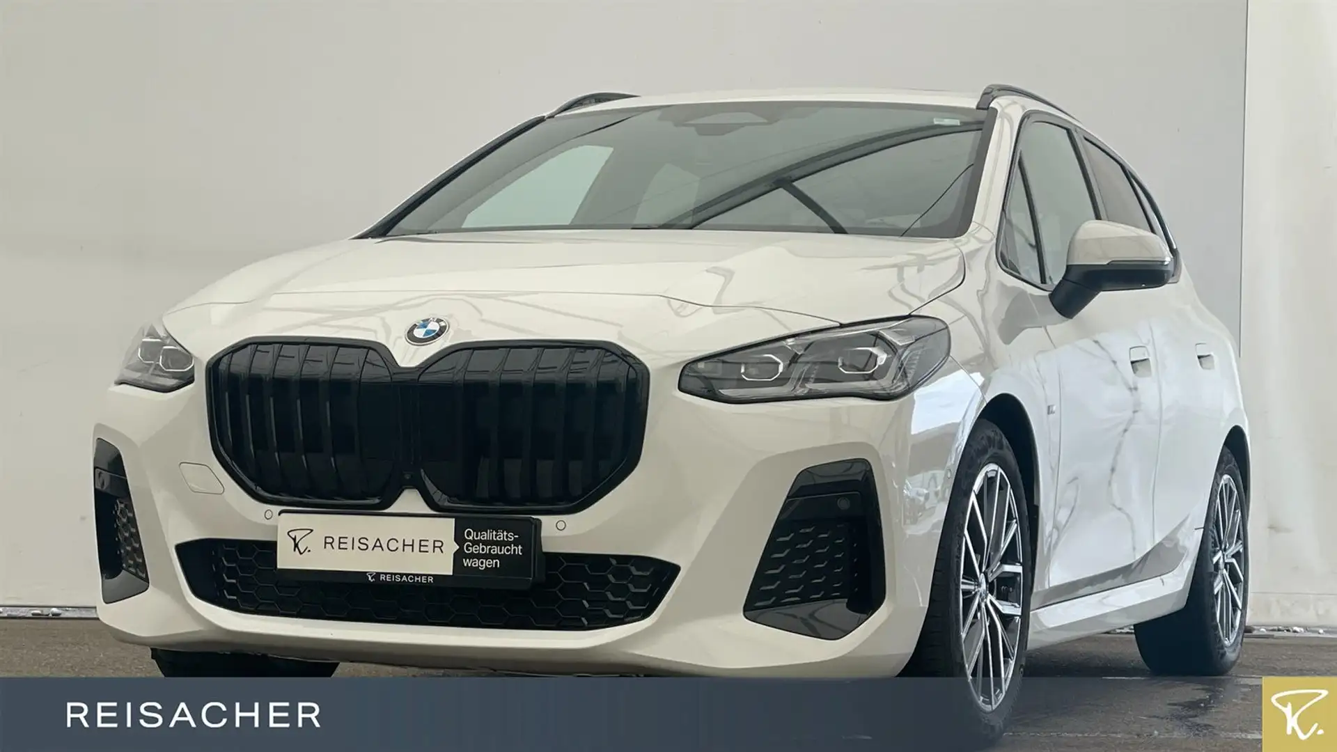 BMW 218 218d A ActiveTou MSport AHK Pano 360 HuD H&K 18" Weiß - 1