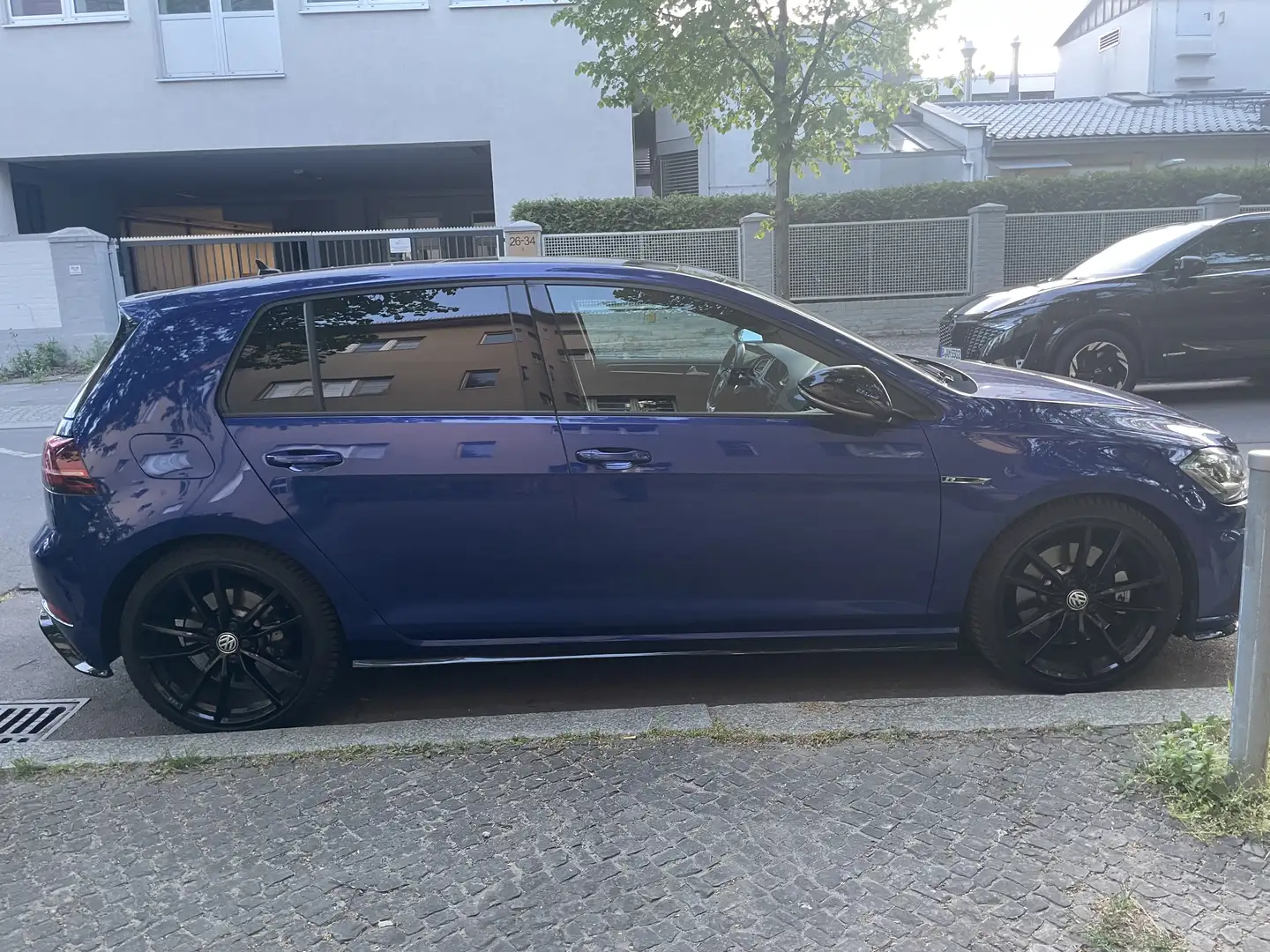 Volkswagen Golf 7 R 2.0 TSI OPF 4Motion DSG AKRAPOVIC - 2