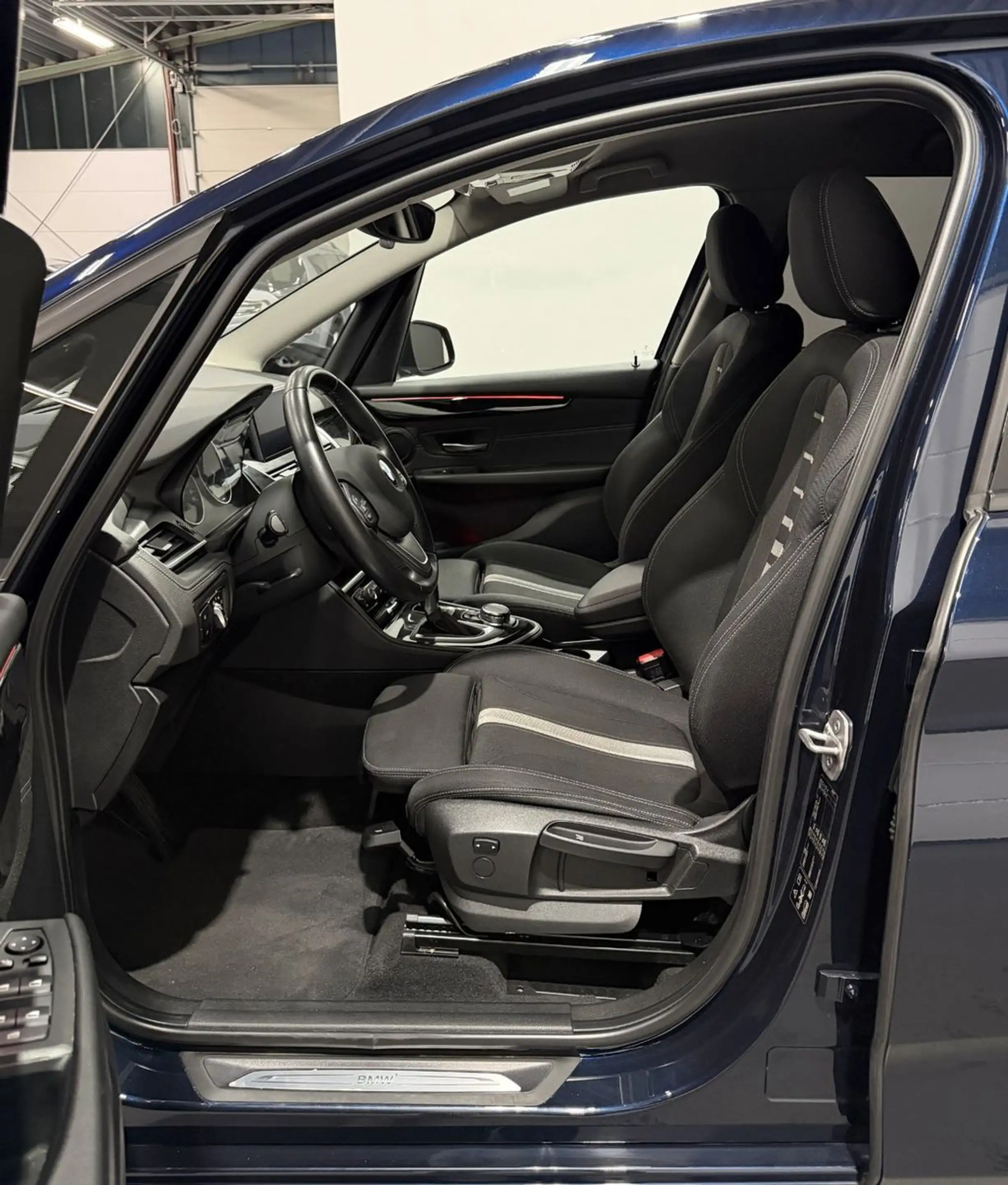 BMW 220 d Gran Tourer xDrive Sport Line *HUD*Keyless — photo 10