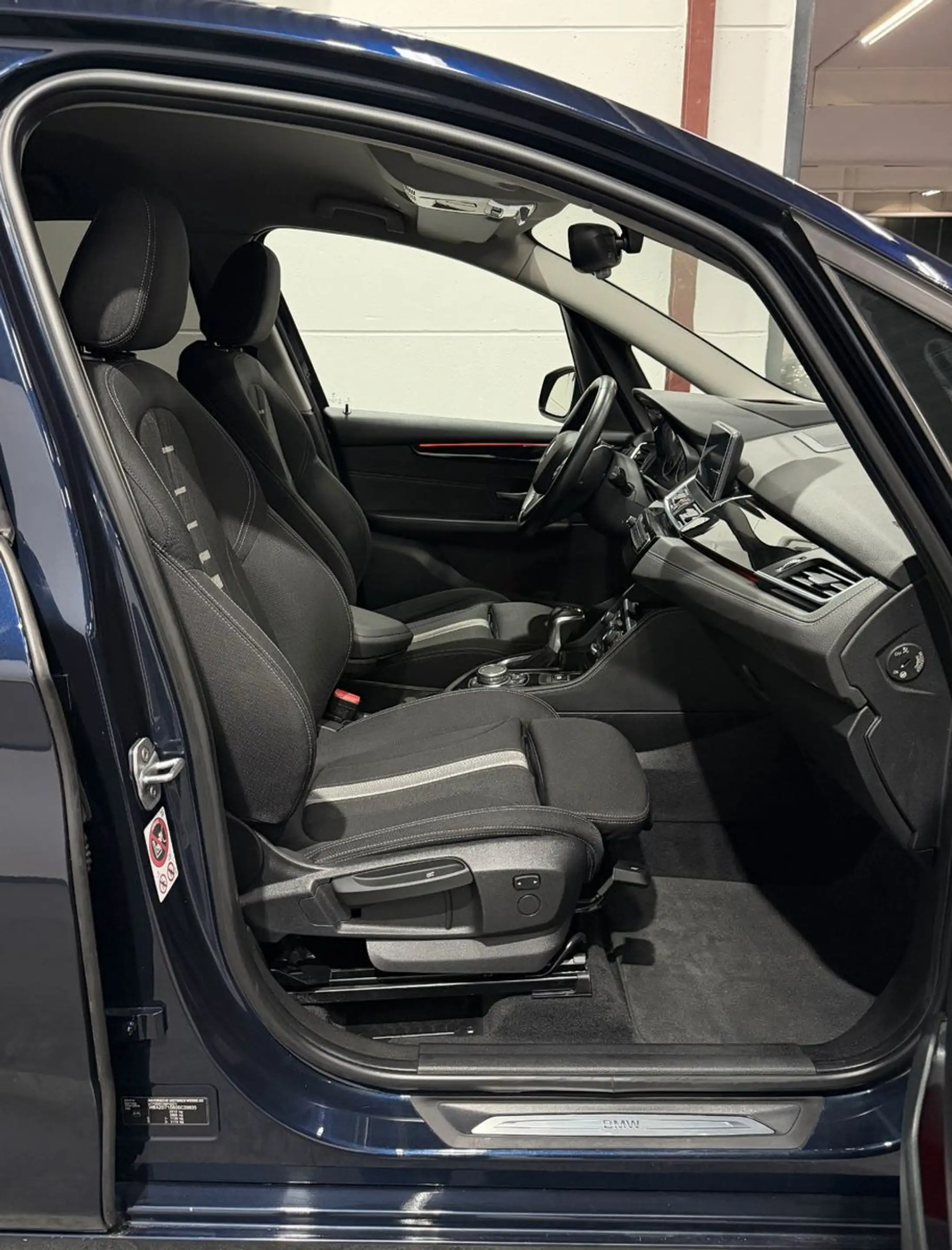 BMW 220 d Gran Tourer xDrive Sport Line *HUD*Keyless — photo 12