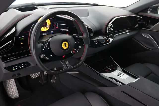 Ferrari Purosangue view 3