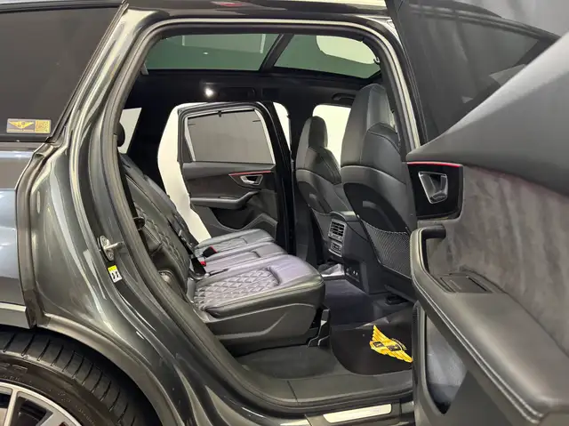 Audi Q7 view 23