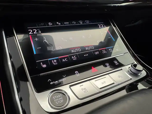Audi Q7 view 29