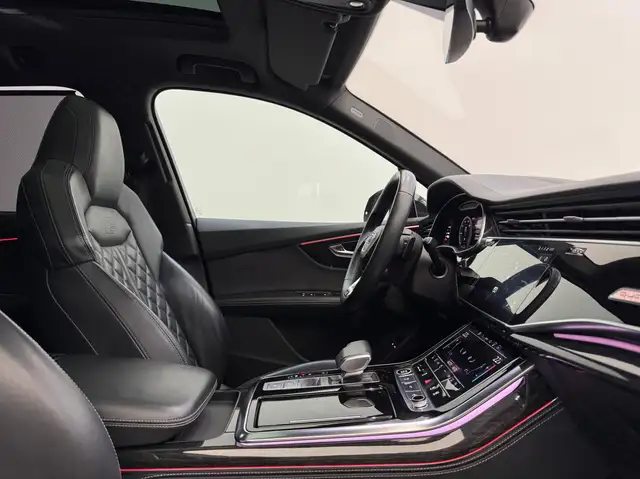 Audi Q7 view 19