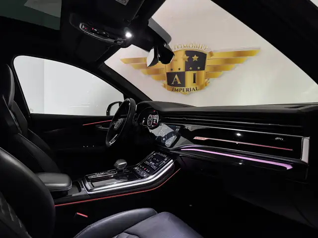 Audi Q7 view 21