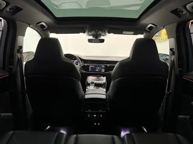 Audi Q7 view 25