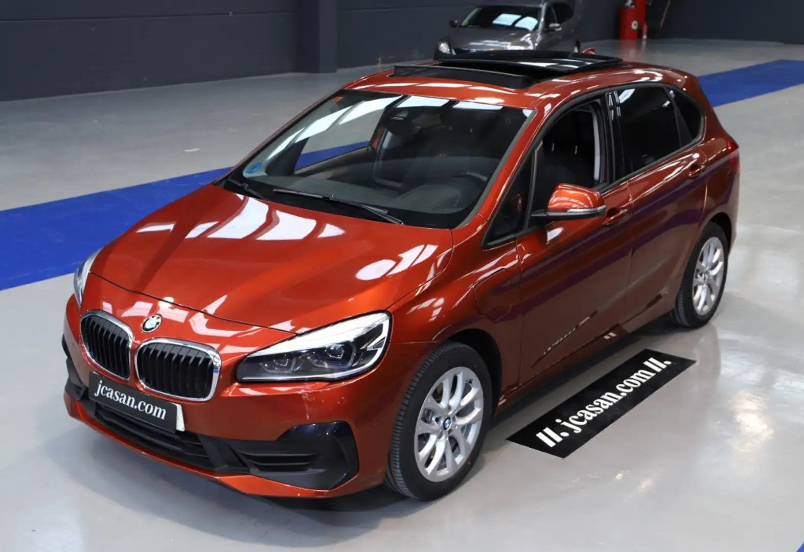 BMW 225 225xe iPerformance Active Tourer Rouge - 1