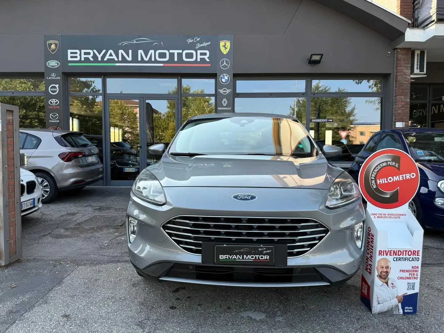 Ford Kuga Kuga 1.5 EcoBlue 120 CV aut. 2WD Titanium Business Gris - 2