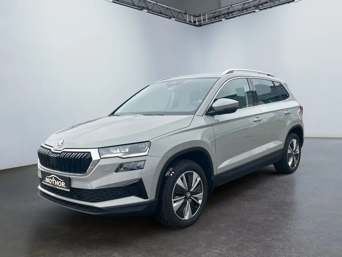 Skoda Karoq Style 1.5 TSI ACT DSG Rückfahrkamera Gris - 2