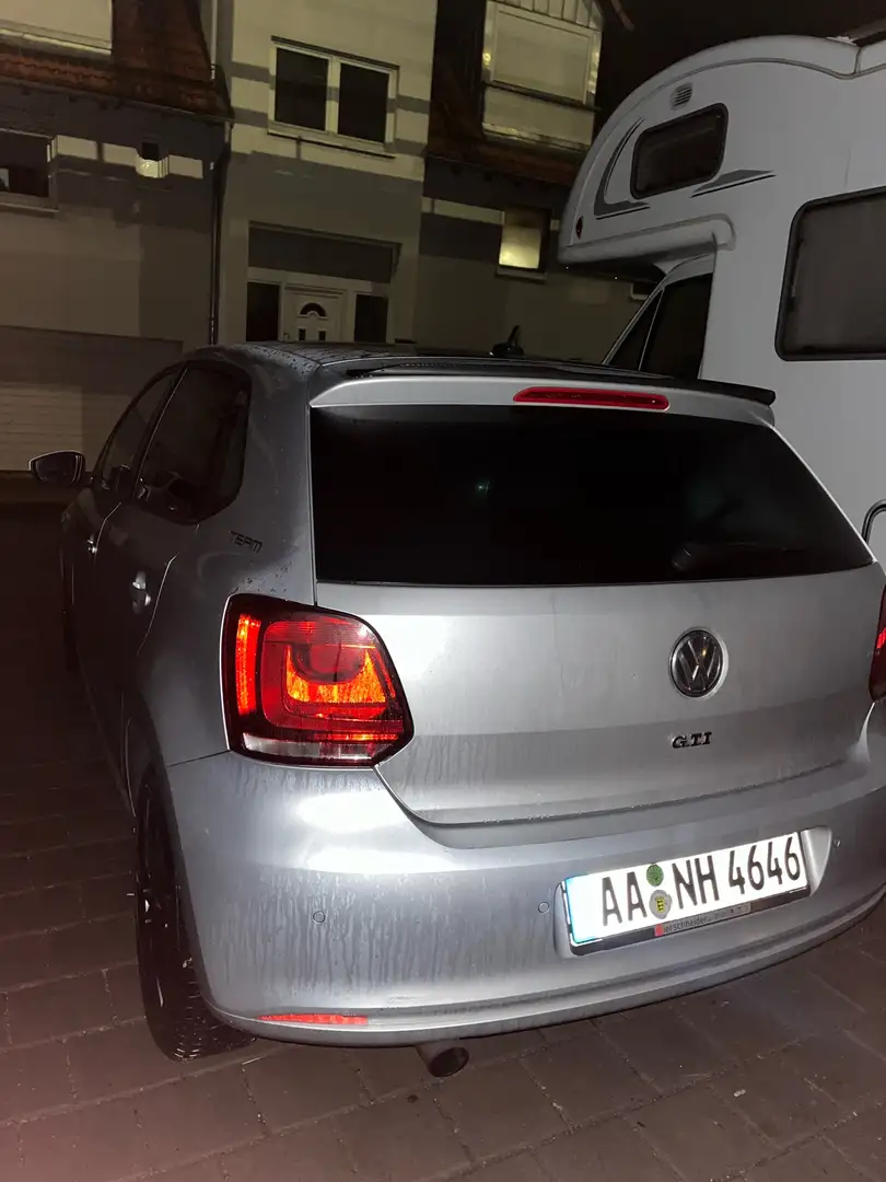 Volkswagen Polo GTI 1.4 DSG Grau - 2