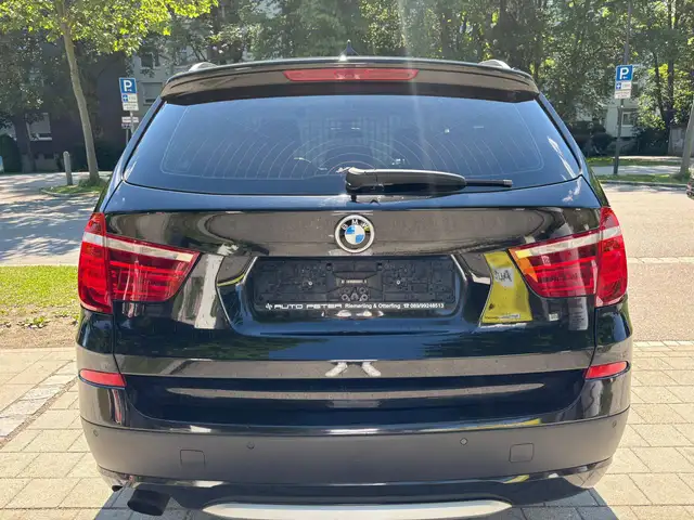 BMW X3 view 4