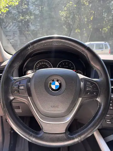 BMW X3 view 11