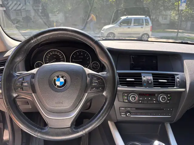BMW X3 view 10