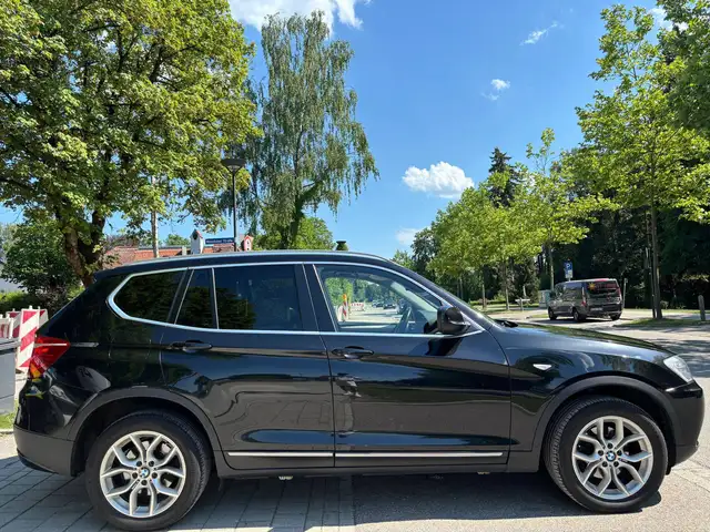 BMW X3 view 6