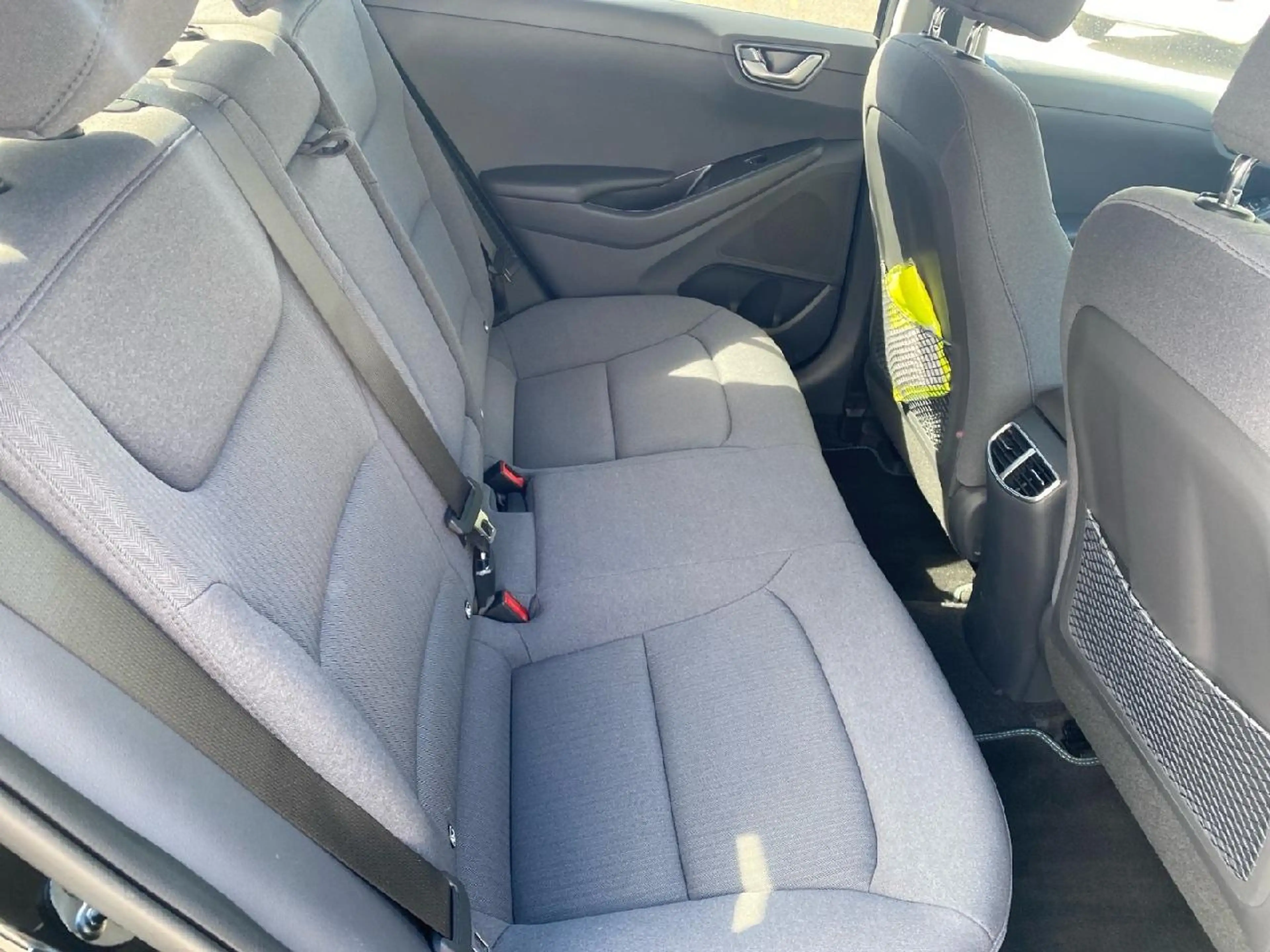 Hyundai IONIQ Style Plug-In Hybrid — photo 12
