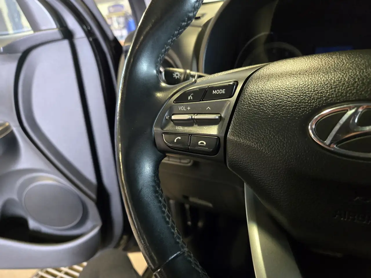 Hyundai KONA снимка Hyundai KONA