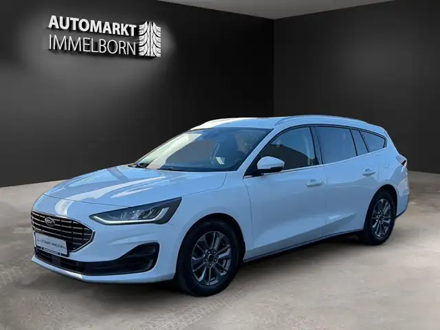 Ford Focus view 4