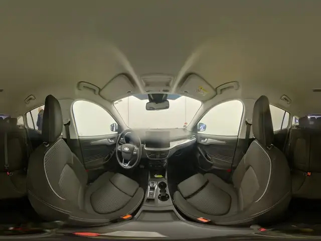 Ford Focus view 13