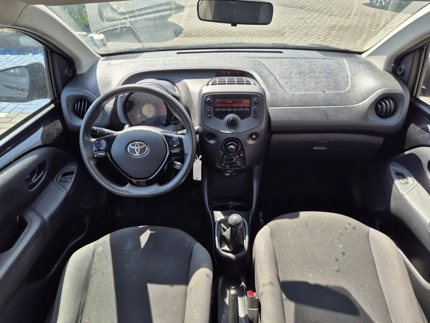 Toyota Aygo FUN 5-DEURS AIRCO BLUETOOTH EL-RAMEN 5-DRS CENTRAL Noir - 2