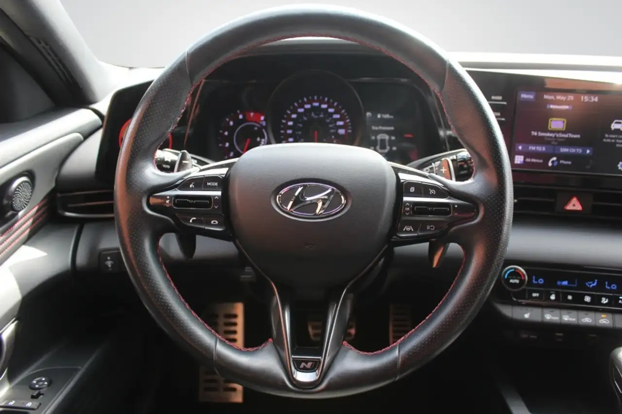 Hyundai ELANTRA снимка Hyundai ELANTRA
