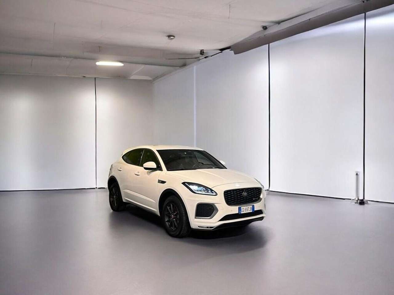 Jaguar E-Pace 2.0 D163 R-Dynamic awd auto