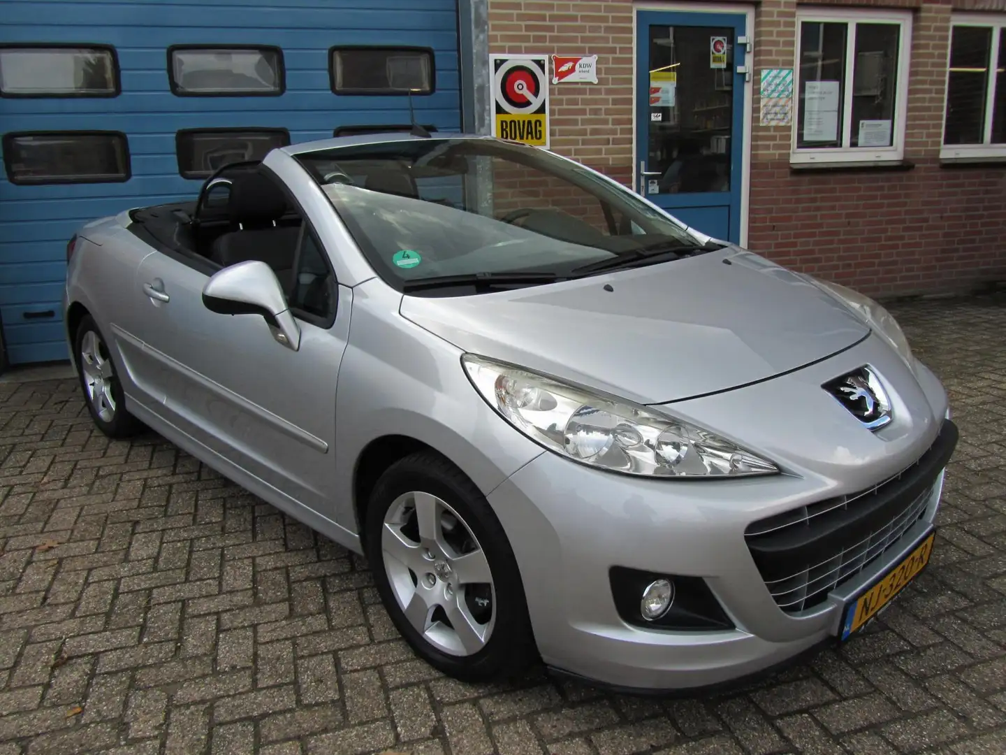 Peugeot 207 CC |1.6 THP|Sport| Cabrio|elektrisch bedienbaar|2 Grau - 2