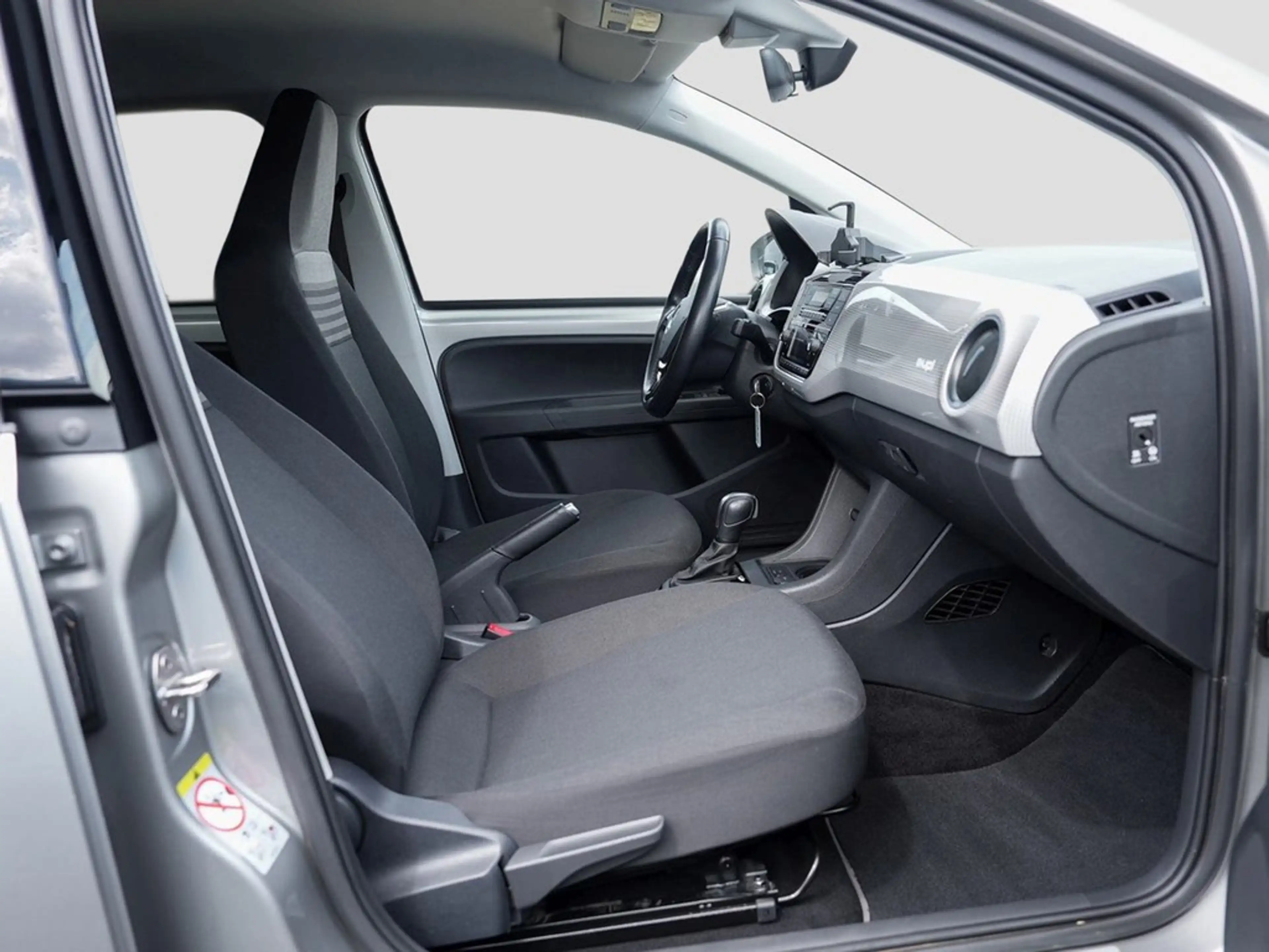 Volkswagen e-up! MOVE *Climatronic*Sitzheizung*Alufelgen 15"el. ... — photo 6