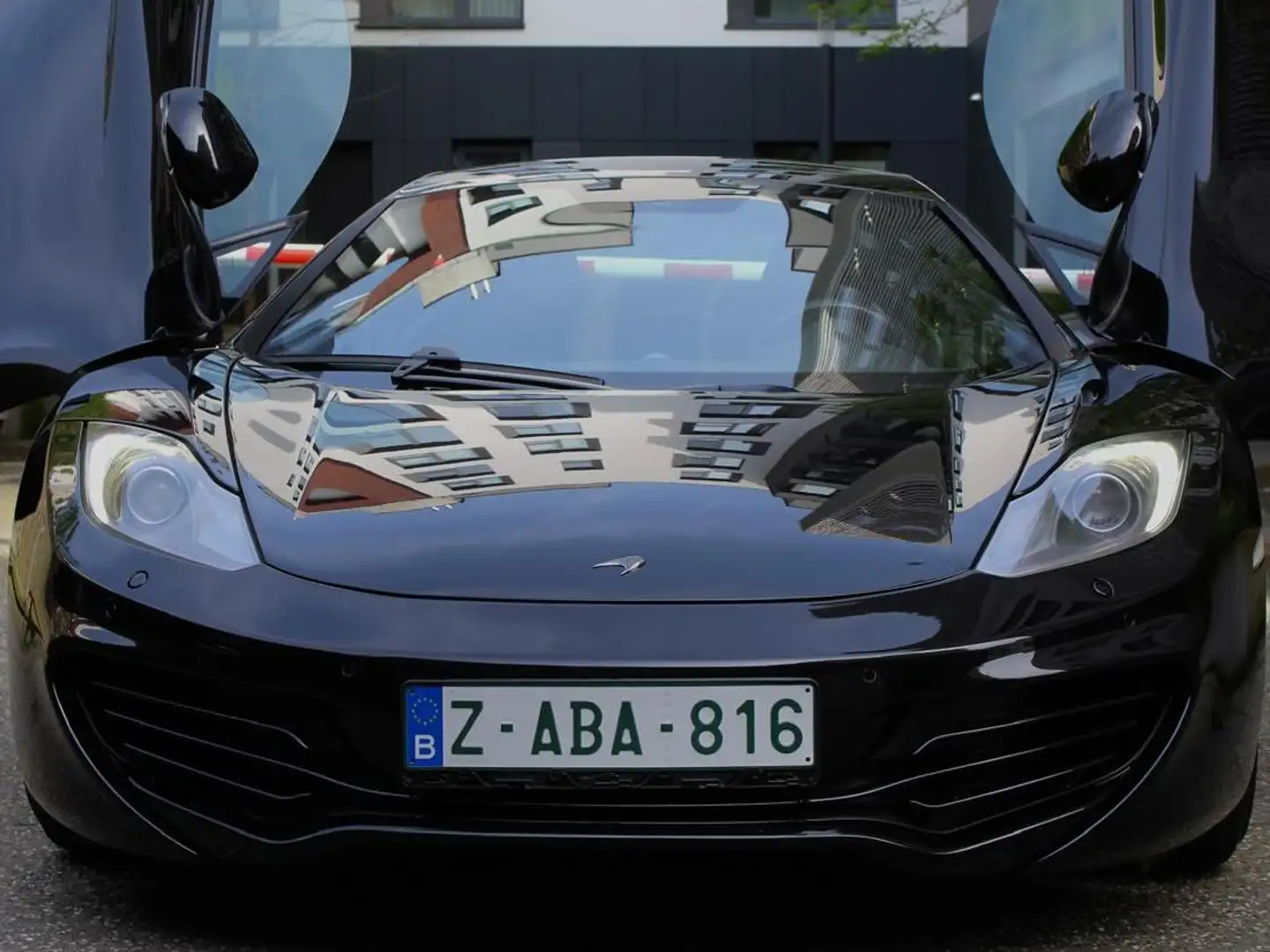 McLaren MP4-12C MP4-12C/ Premiere main / Carbone / ... Schwarz - 1