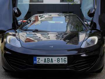 MP4-12C/ Premiere main / Carbone / ...