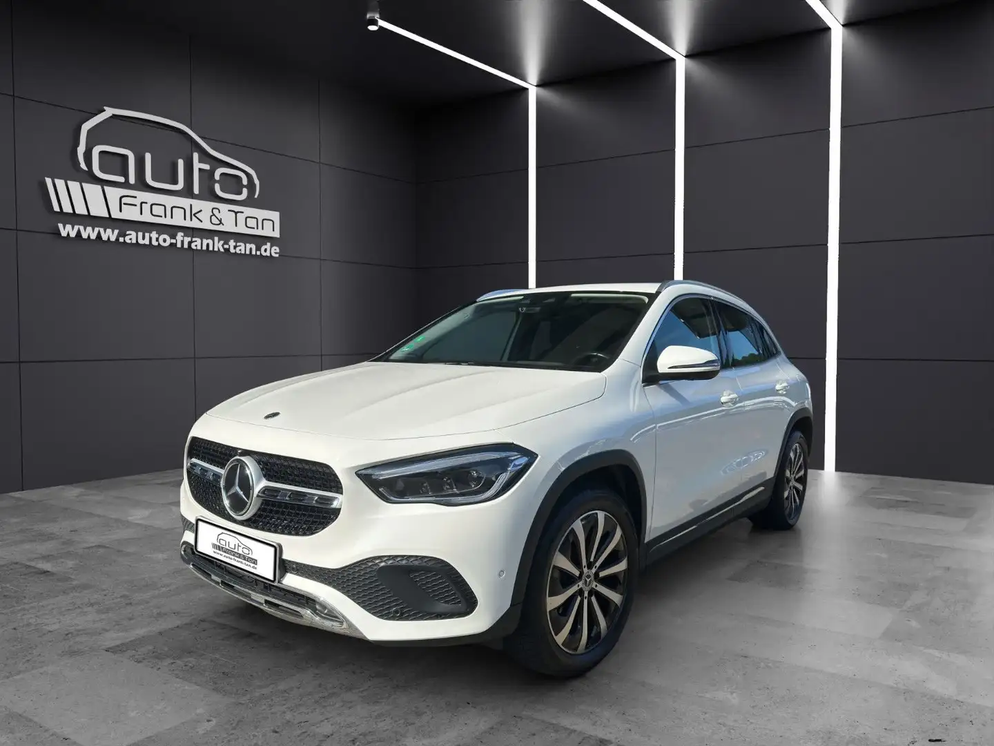 Mercedes-Benz GLA 200 Shzg*Multibeam*Head-Up*Navi*360° Weiß - 1