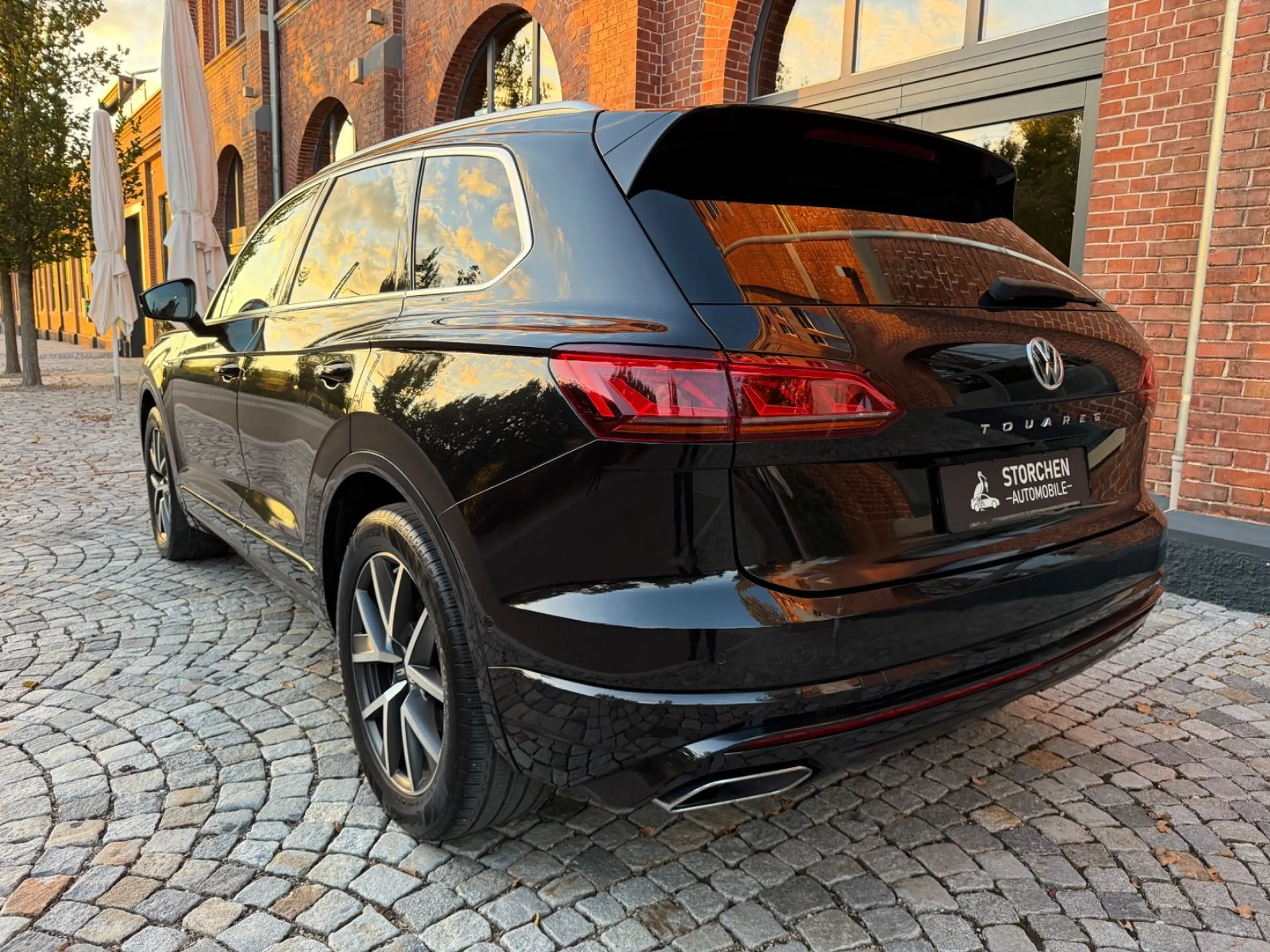 Volkswagen Touareg R-Line 4Motion *AHK*Voll*Leder*Luft* — photo 4