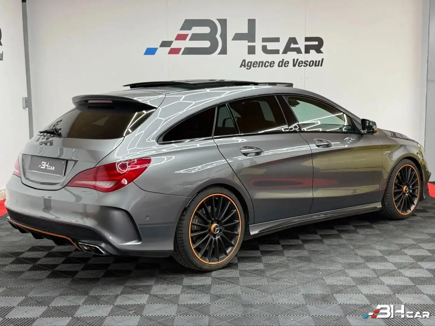 Mercedes-Benz CLA 45 AMG Shooting Brake 45 AMG 4Matic DCT - 381cv ART / Toit ouvrant / Sièges chauffants - 2