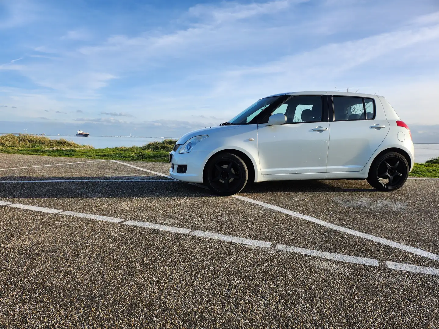 Suzuki Swift 1.3 Shogun Wit - 2