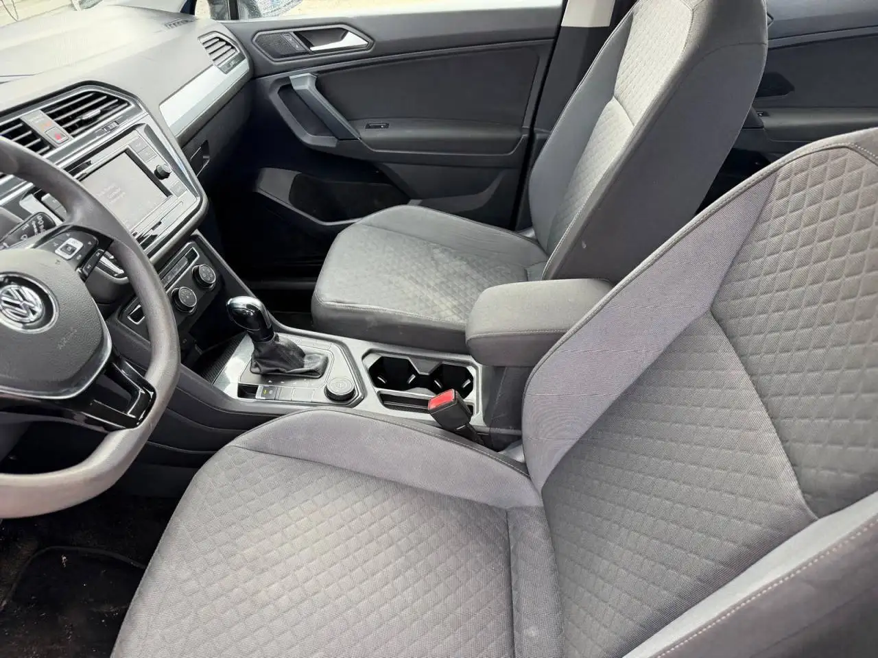 Volkswagen Tiguan снимка Volkswagen Tiguan