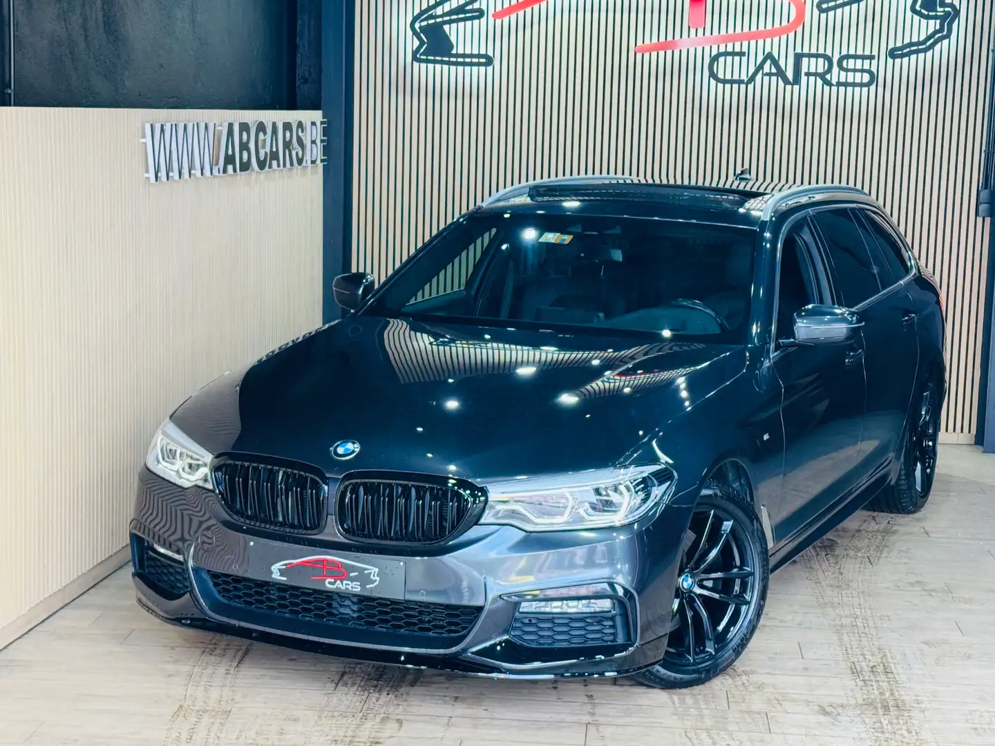 BMW 520 dXAS * PACK M PERFORMANCE * GAR 12 MOIS * Grijs - 2