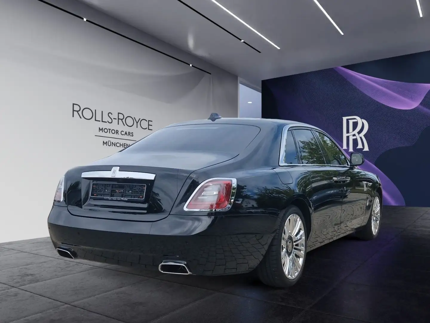 Rolls-Royce Ghost *PROVENANCE* Schwarz - 2
